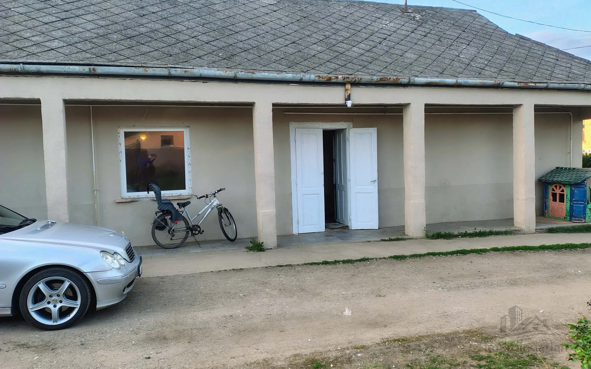 Alsóvadász fő utca.  – 1. kép